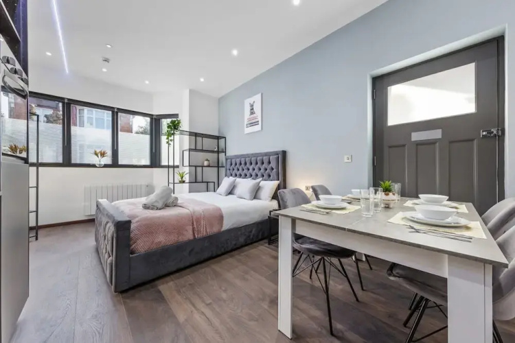 Luxury Flat in Studio
