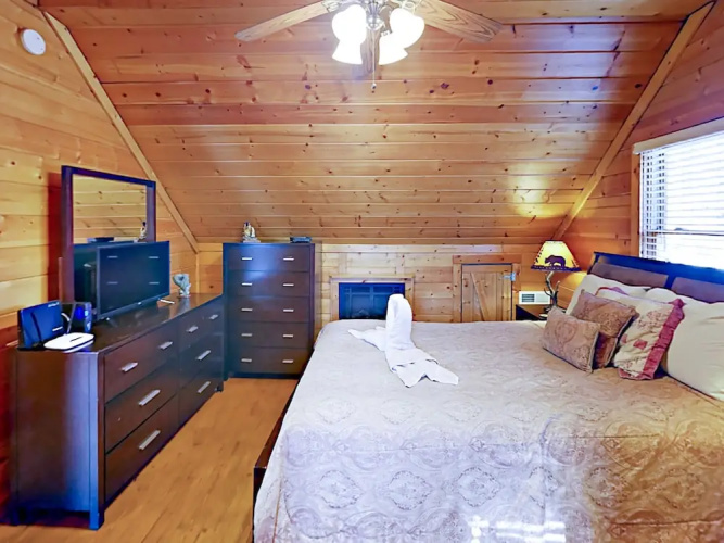 1304 Pine Trail Cabin 2 Bedrooms 2 Bathrooms Cabin