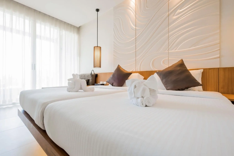 Deluxe room with pool view