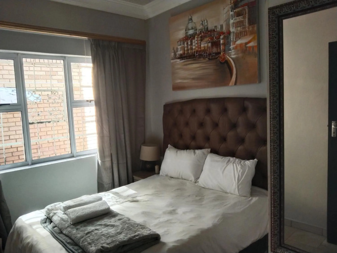 Menlyn Mews Guesthouse