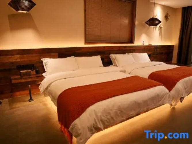 Standard Twin room with mountain view