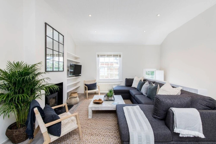 3-bed Mews House, Battersea