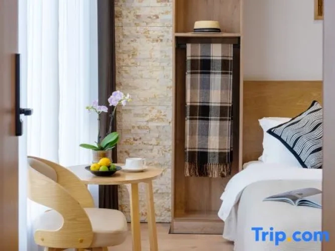 Standard Twin room with mountain view