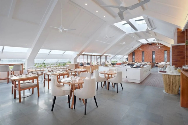 Jambuluwuk Oceano Seminyak Hotel - Chse Certified - Seminyak