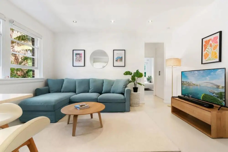 Bondi Breeze Apartment