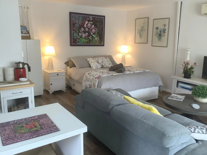 Petite Provence Cottage