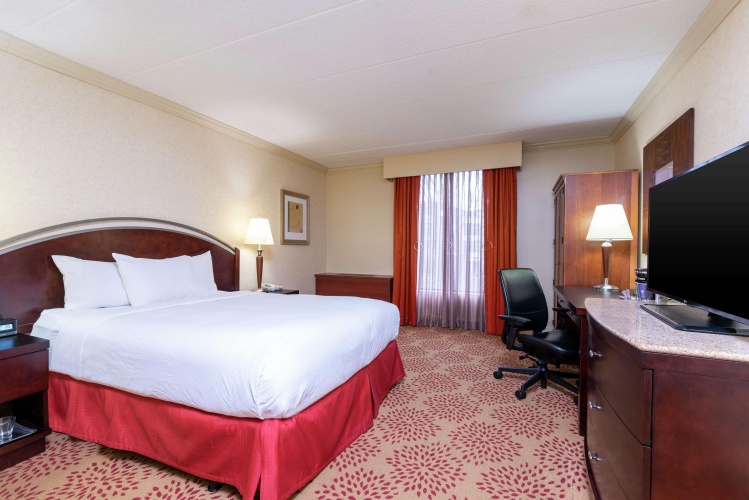 DoubleTree by Hilton Hotel Grand Rapids Airport photo 8