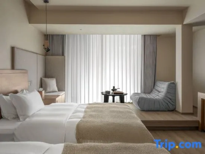 Standard Twin room with mountain view