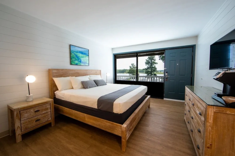 Standard Double room with river view