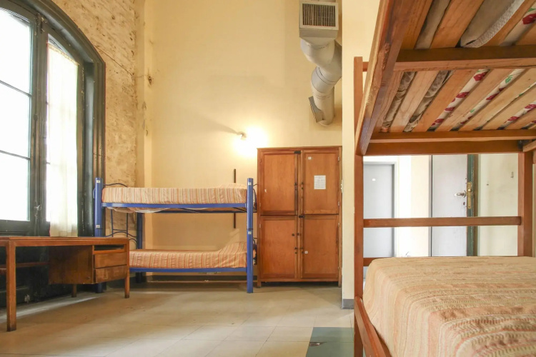 Granados Hostel