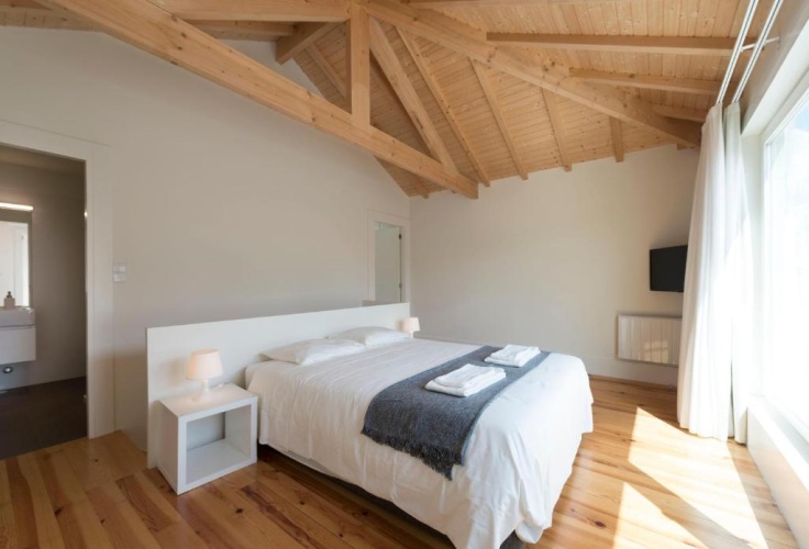 2 Bedrooms Single Apartment