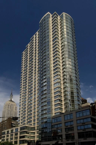 800 Sixth Apartments