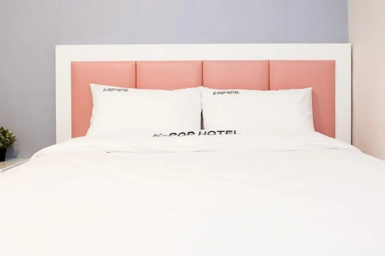 K-Pop Hotel