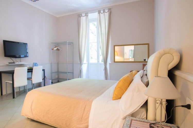 Standard Double room with view