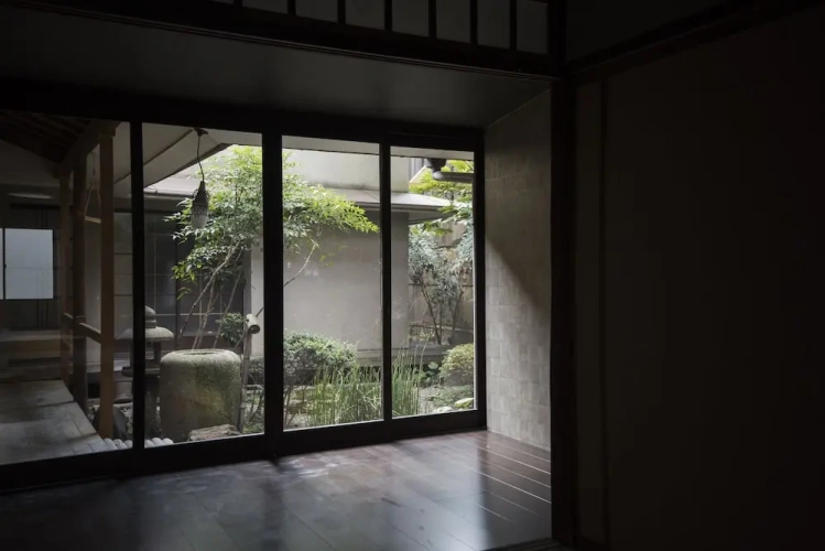 Standard Family room with garden view