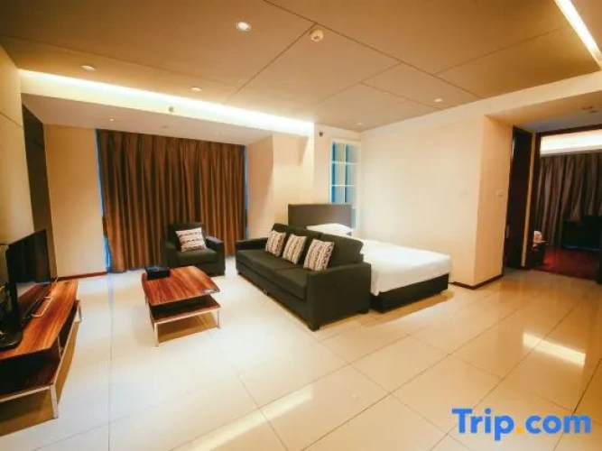 1 Bedroom Suite