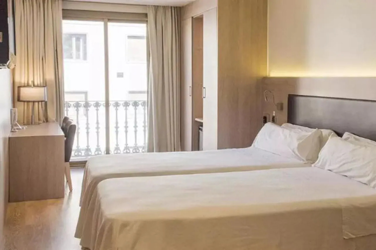 Hotel Lleo