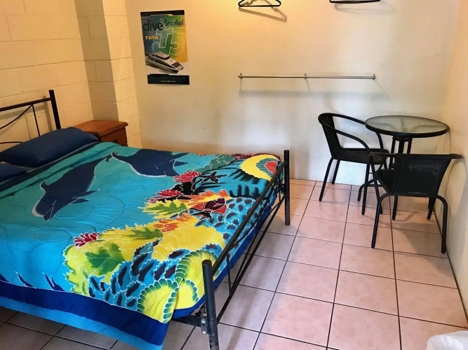 Calypso Backpackers