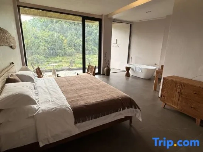 Double Suite with mountain view