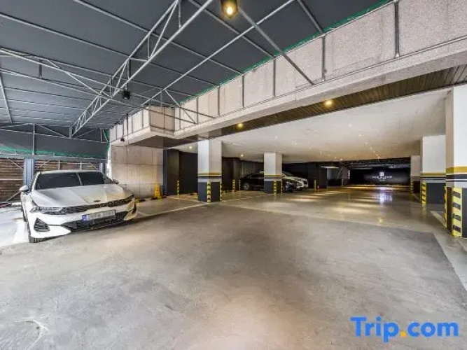 Daejeon Yuseong Top Cloud Hotel