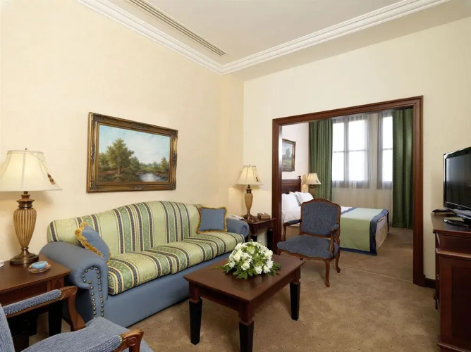 Le Patio Boutique Hotel