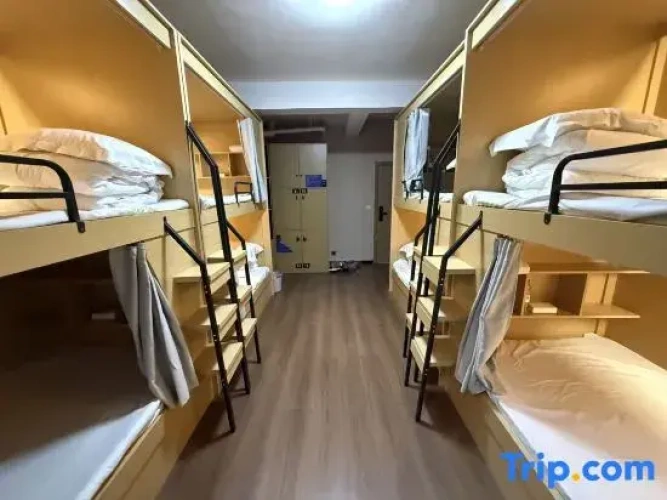 Bed in Dorm (male dorm)