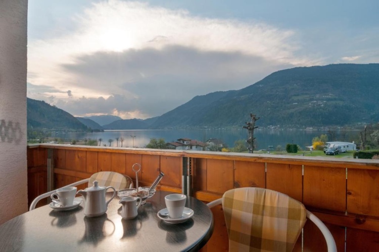 1 Bedroom Apartment with balcony