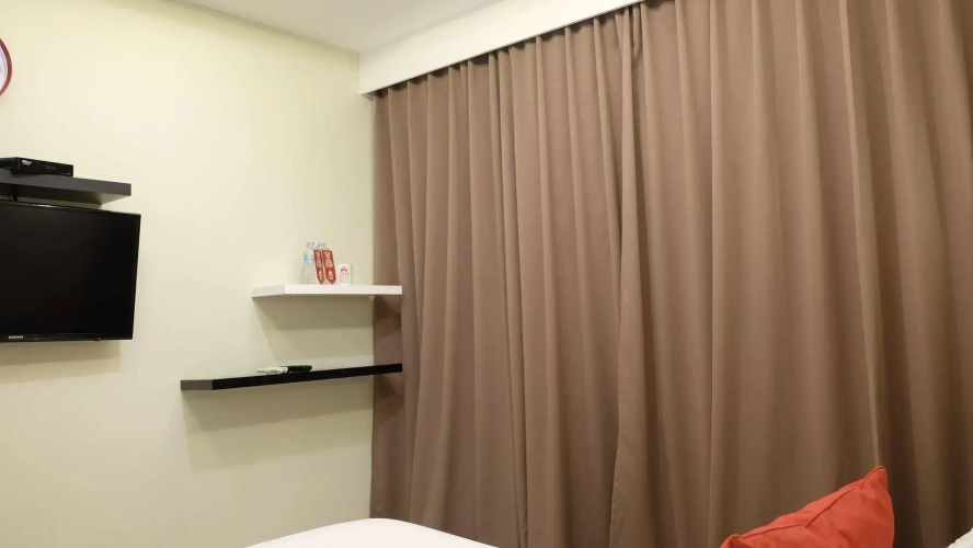 ZEN Rooms Malate Robinsons