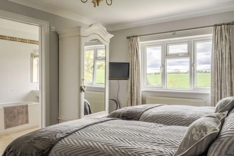 Cotswold Lodge