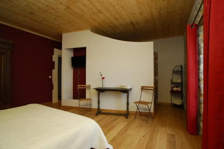 Standard Double room with garden view