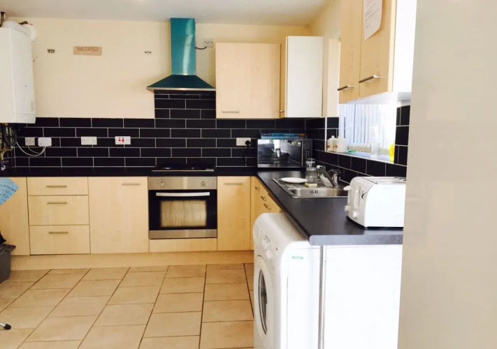 Birmingham Guest House 01