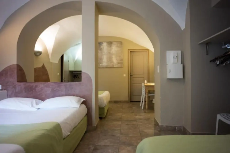 Standard Quintuple room