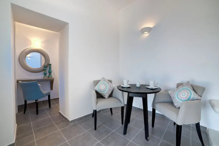 Remvi Suites