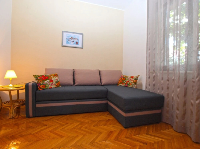 Apartment 1001