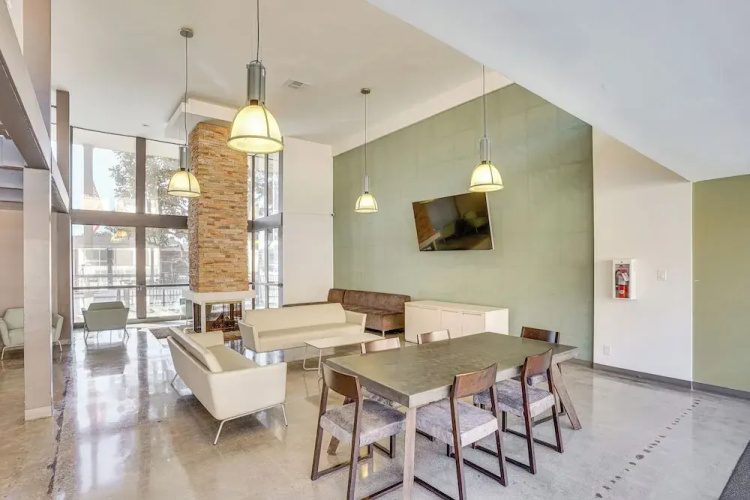 Steps to Csulb: Cozy Condo w/ Pool Access!