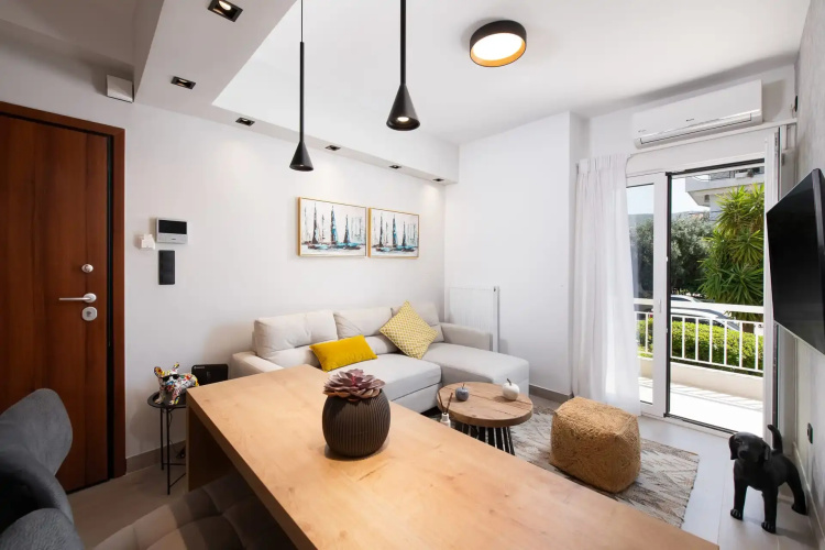 Glyfada Luxury Suite