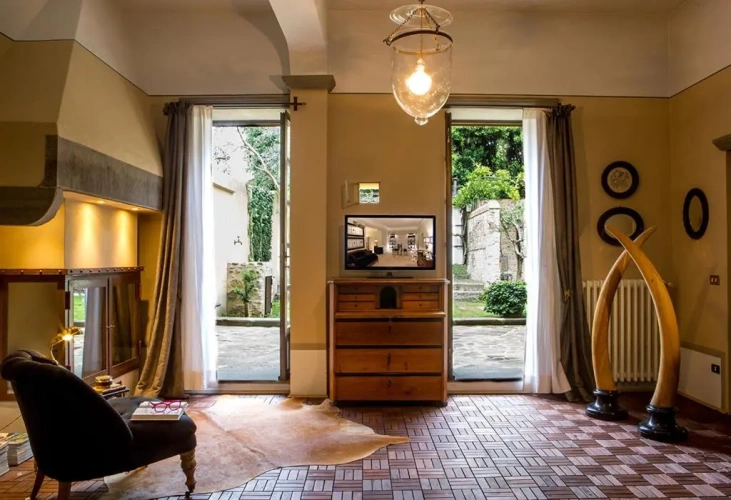 3 Bedrooms Apartment