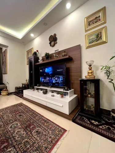Elegant Duplex with Pool Frontauc