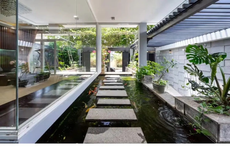 6 Bedrooms Luxury Villa with garden view