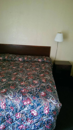 Deluxe Inn
