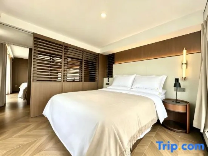 Luxury Suite with mountain view