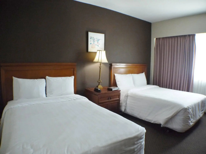 Pacific Bay Hotel