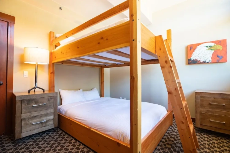 2 Bedrooms Premier Twin room with balcony