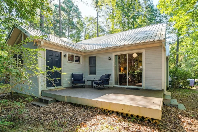 2 Bedrooms Cottage