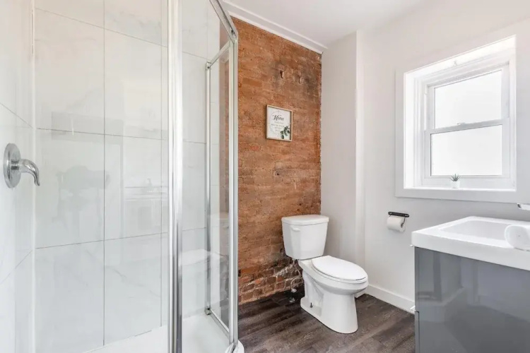 2BR Apt With Netflix - Close to Shopping Parks