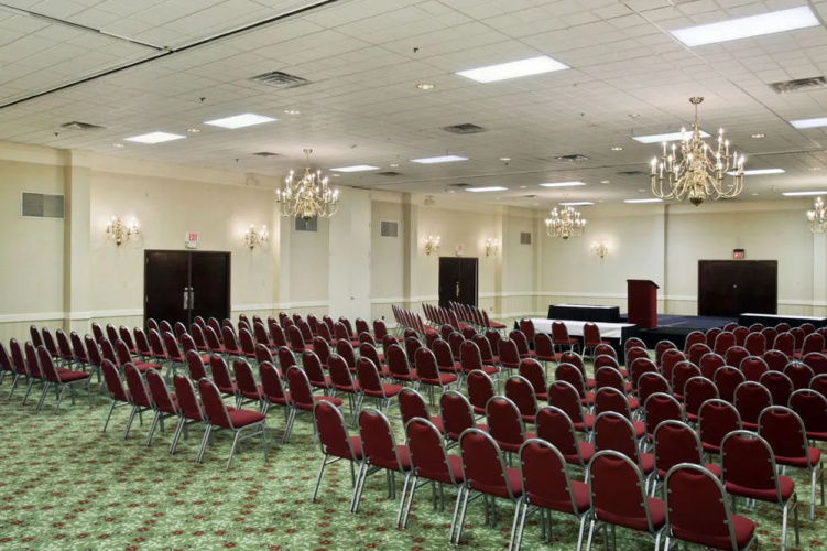 Ramada Lansing Hotel and Conference Center