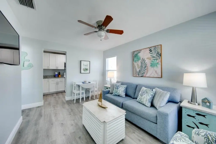 1 Bedroom Suite with pool view