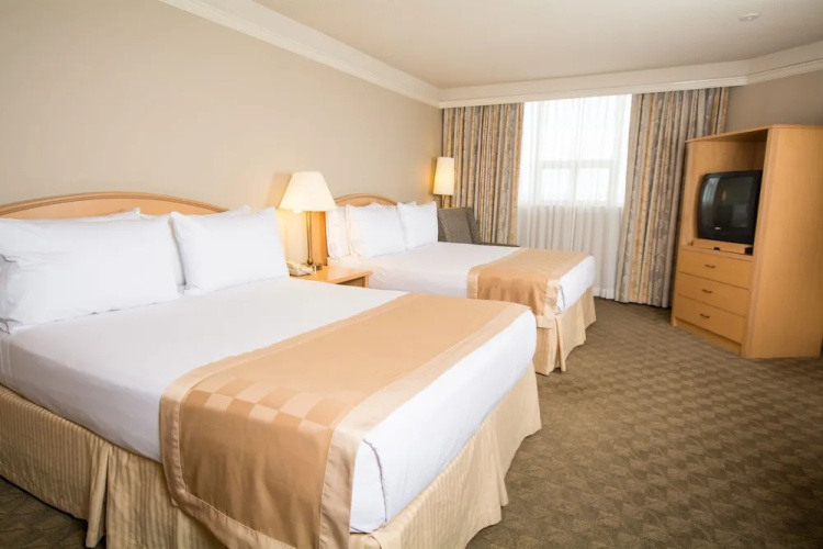Ramada Edmonton Hotel & Conference Centre