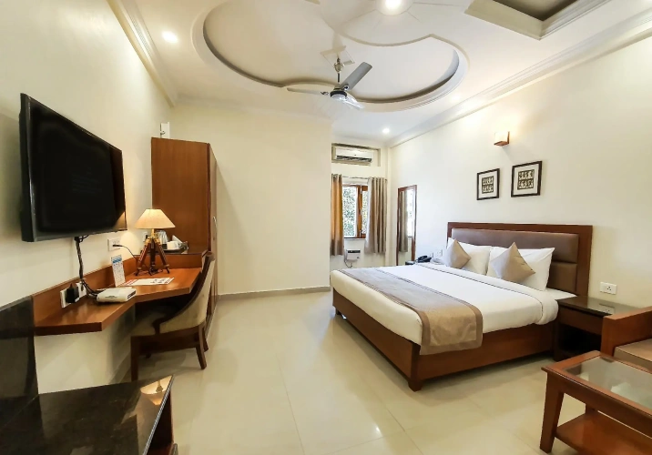 Standard Club room