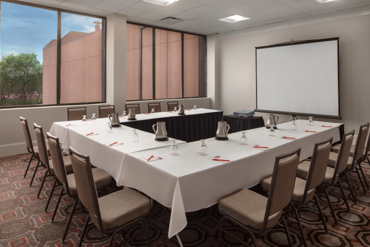 Crowne Plaza Market Center photo 29